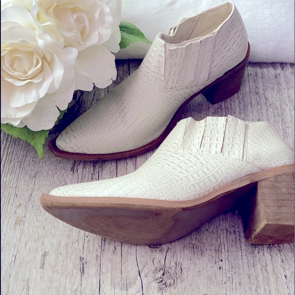 Booties! - Picture 2 of 3